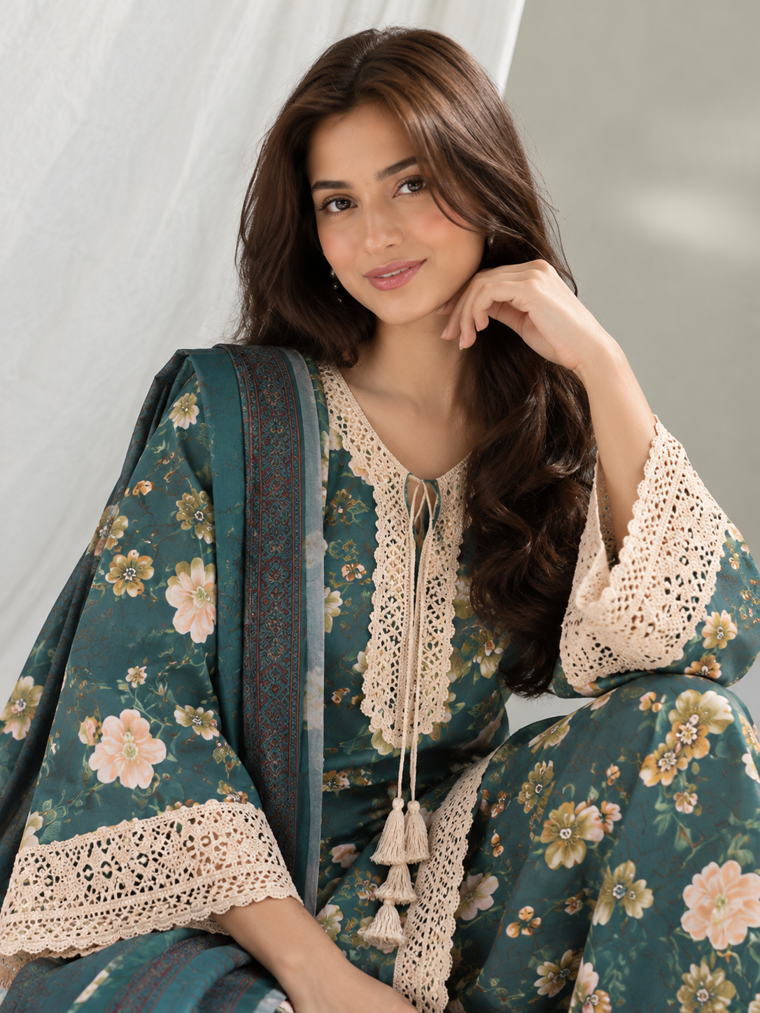 Elegant Teal Green Floral Printed Kurta Set with Lace Detailing & Matching Dupatta for Women