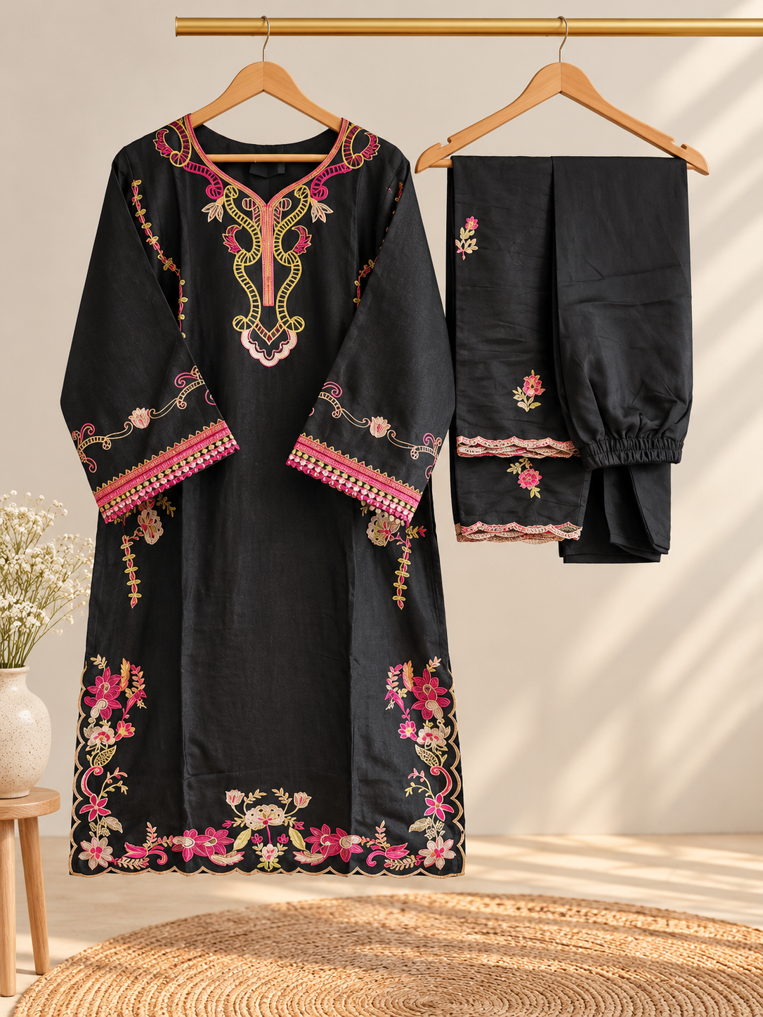 Elegant Black Floral Embroidered Kurta Pant Set